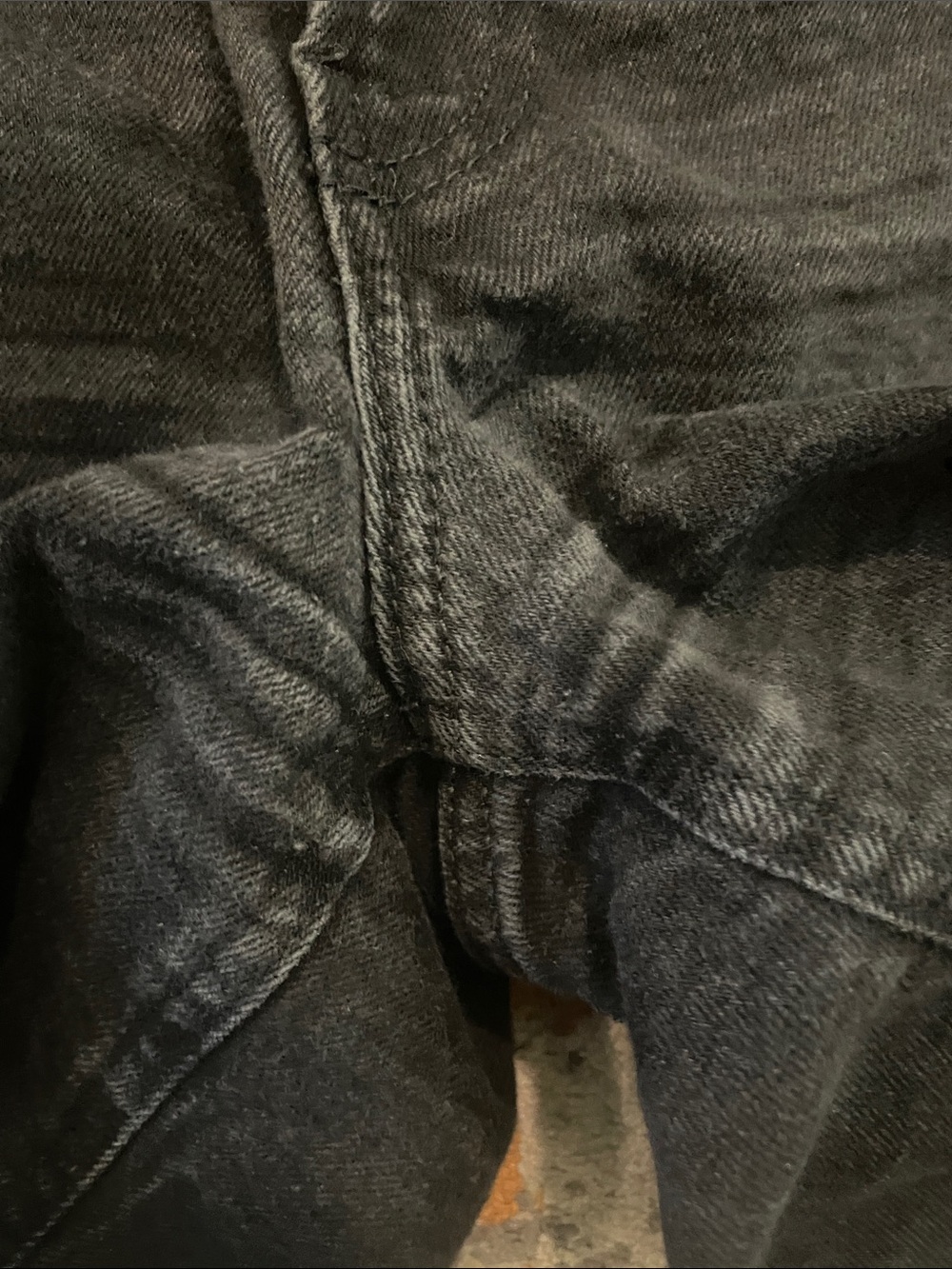 Old Navy Black High-Rise Frayed Hem Denim Shorts - Picture 4 of 6